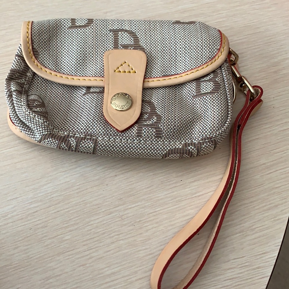 Dooney & Bourke (3)